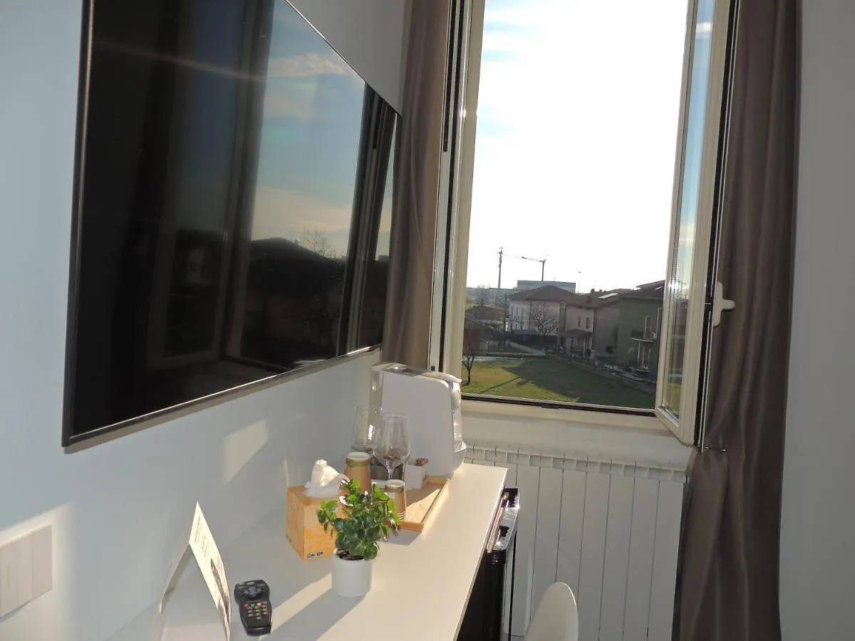 세리아테 Cozy Living Bergamo B&B 0*,  이탈리아